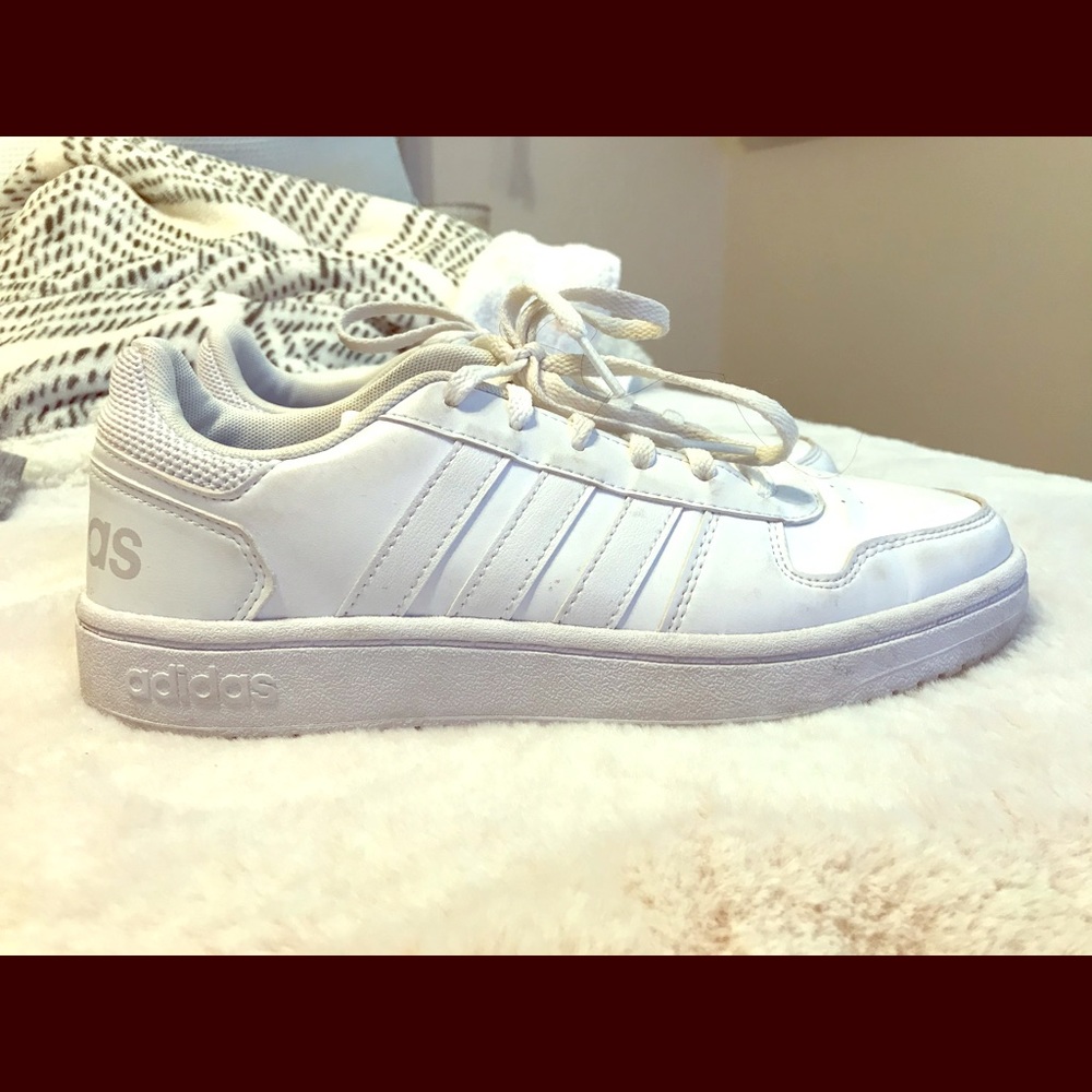 Adidas women sneakers hoops 2.0 size 7.5